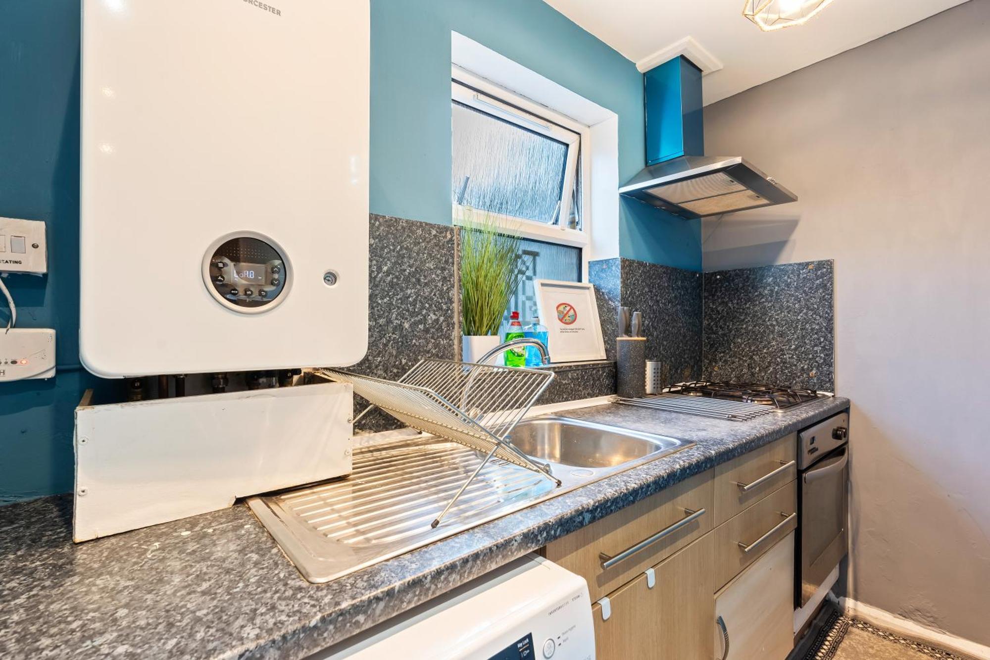Comfy 4Br House Close To Subway London Exterior foto