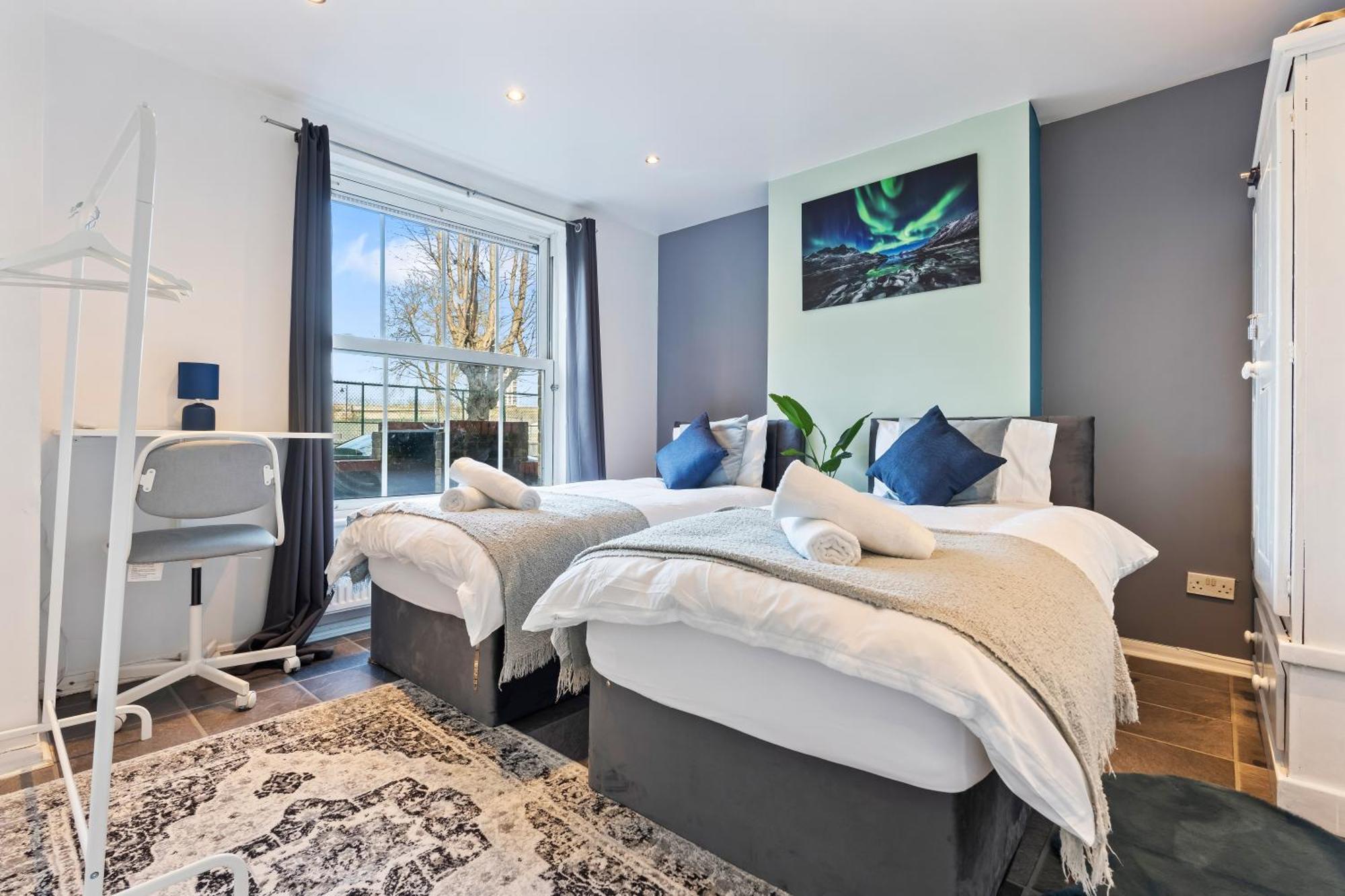 Comfy 4Br House Close To Subway London Exterior foto