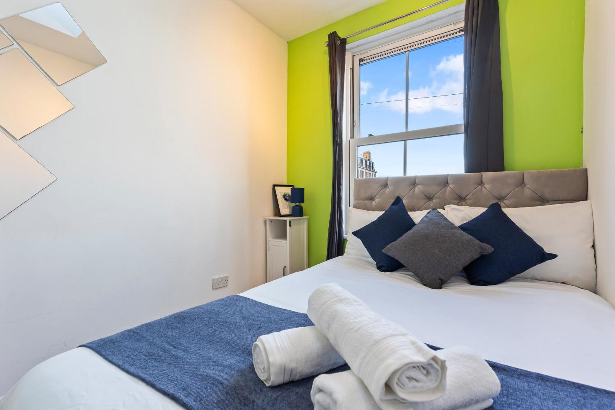 Comfy 4Br House Close To Subway London Exterior foto