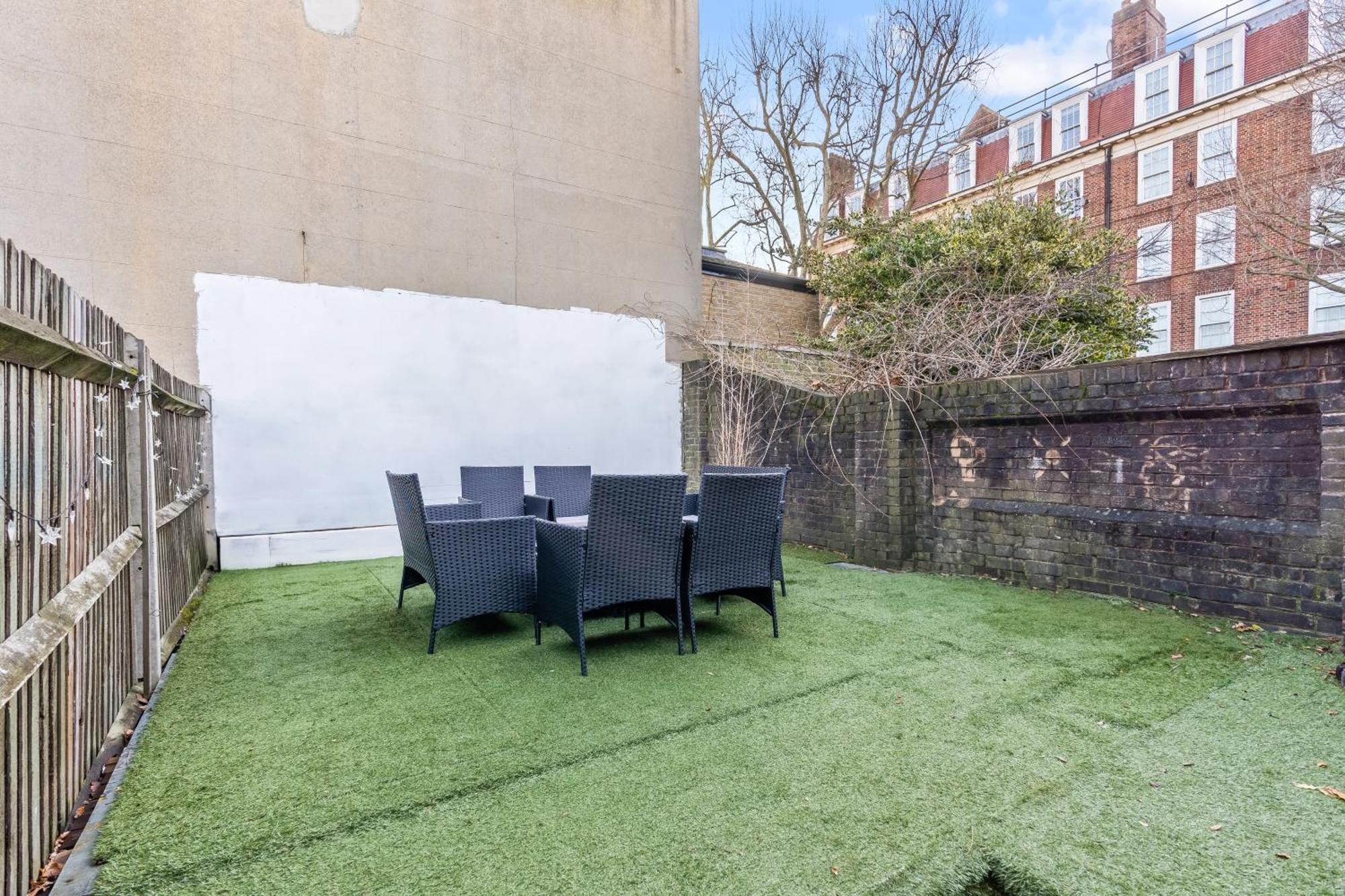 Comfy 4Br House Close To Subway London Exterior foto