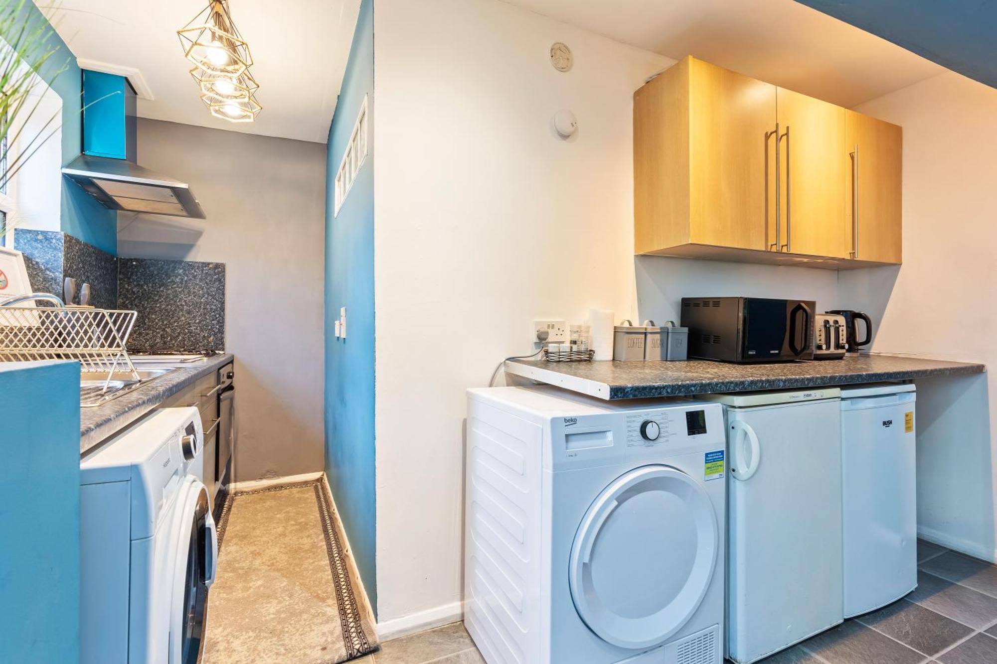 Comfy 4Br House Close To Subway London Exterior foto